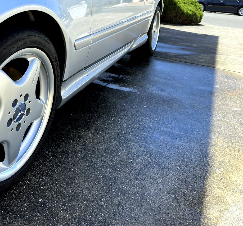 Mercedes wheel and rocker panel cleaned